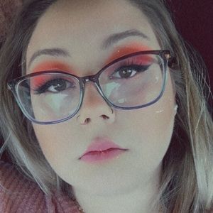 Meet your Posher, Kasie